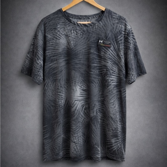 Under Armour Other - Under Armour HeatGear Graphic Training Shirt Gray XXL Loose Fit